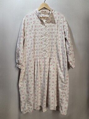 Large Cottagecore 90s Floral Cotton Nightgown Collared Button Front
